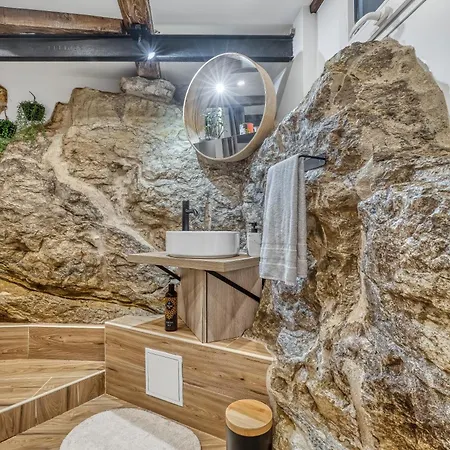 شقة Secret Jacuzzi Vieille *