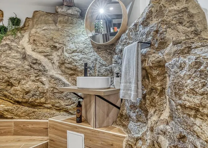 Apartment Secret Jacuzzi Vieille *